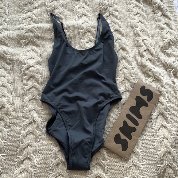 SKIMS Other - NEW SKIMS GUNMETAL SCOOPNECK SWIMSUIT XS